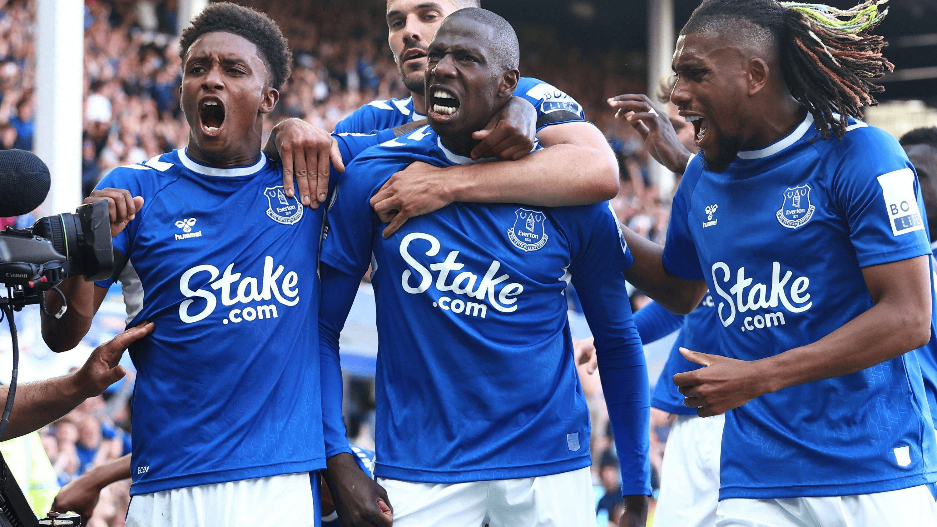 赛后欧冠传出新动向，纽卡斯尔内部沟通，高层表态——令人意外，更衣室氛围转暖的简单介绍