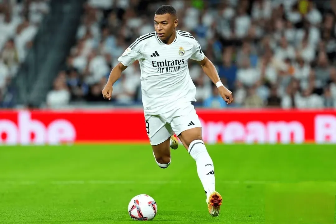 姆巴佩在尤文图斯比赛中惊险取胜，比分优势明显引发热议！的简单介绍