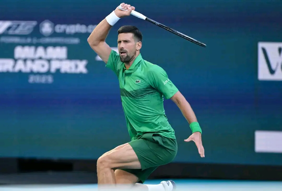 德约科维奇回归赛场,势不可挡首场状态亮眼,TES观众沸腾!的简单介绍 德约科维奇回归赛场,势不可挡首场状态亮眼,TES观众沸腾!的简单介绍