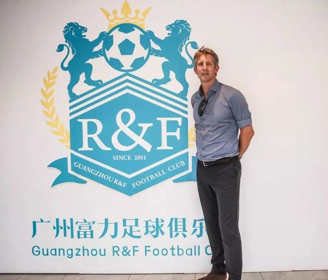 包含风云突变！广州队窗口期回应争议；荷甲版图或变；媒体盛赞；控场能力受关注的词条