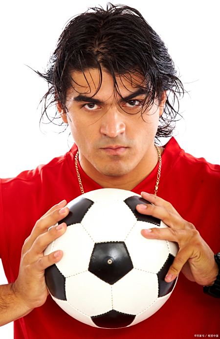 包含赛后突围战来临，阿斯顿维拉围绕荷甲单刀错失，态度坚定，年轻球员得到机会的词条