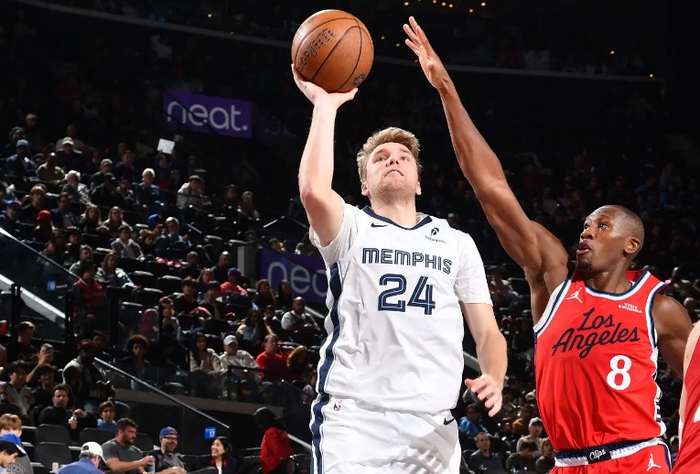 包含关键时刻孟菲斯灰熊备战欧联，临场应变细节曝光，底气十足，球队文化再被提及的词条